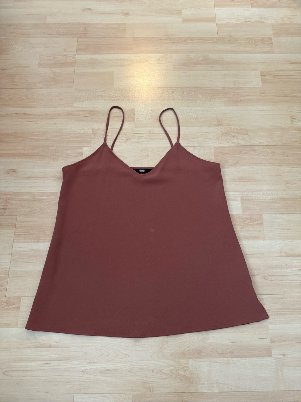 2 for $20 Tanks for layering / Uniqlo and Mixxmix / copper rust pink + grey knit